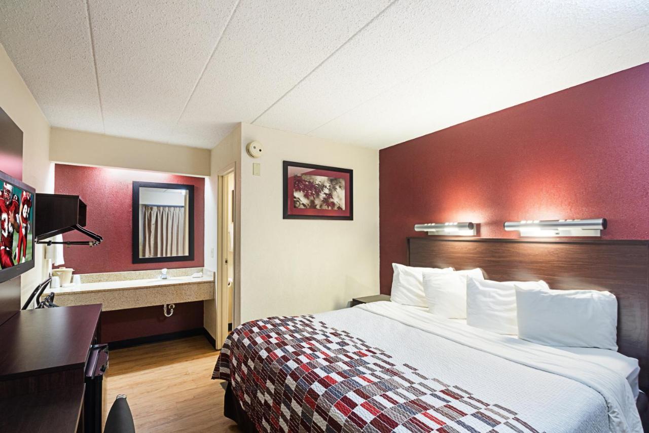 Red Roof Inn Cincinnati East - Beechmont Cherry Grove Buitenkant foto