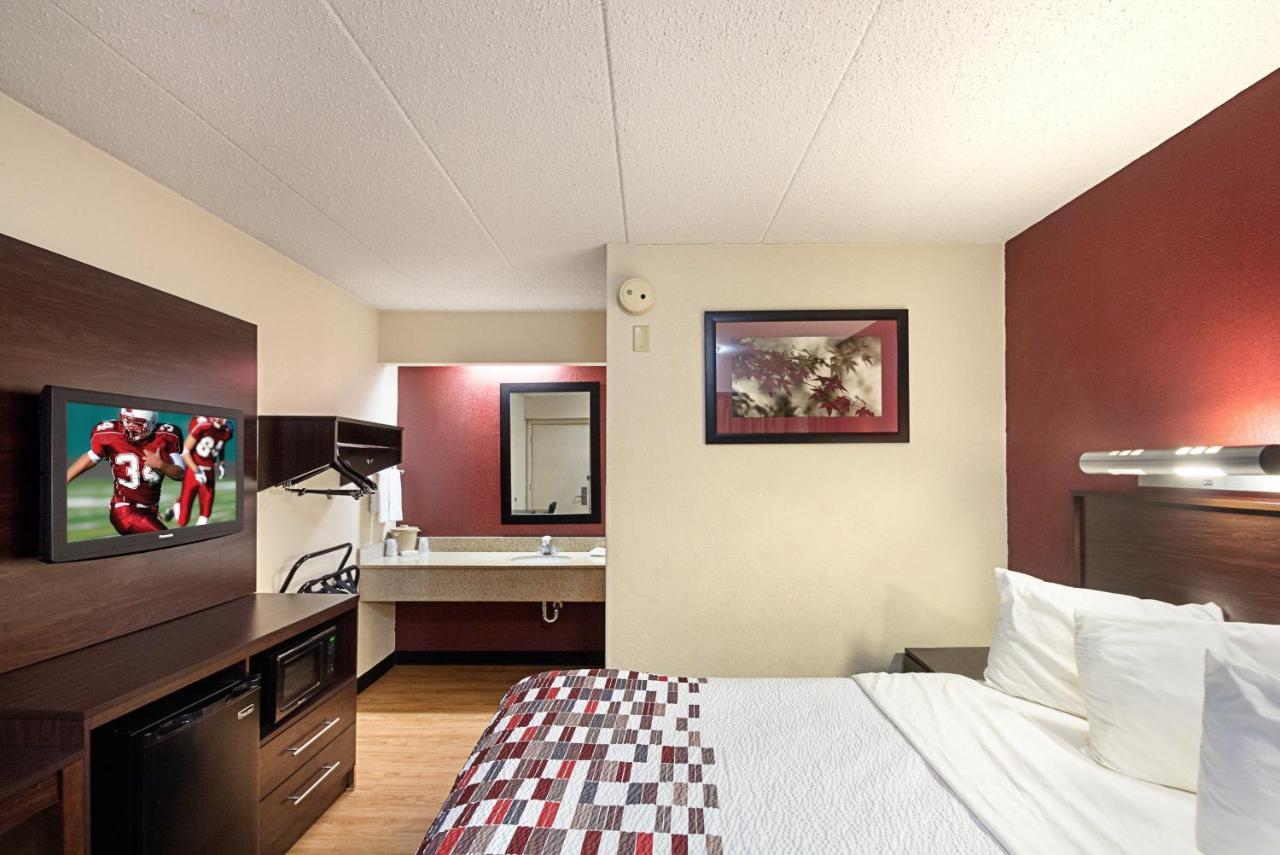 Red Roof Inn Cincinnati East - Beechmont Cherry Grove Buitenkant foto
