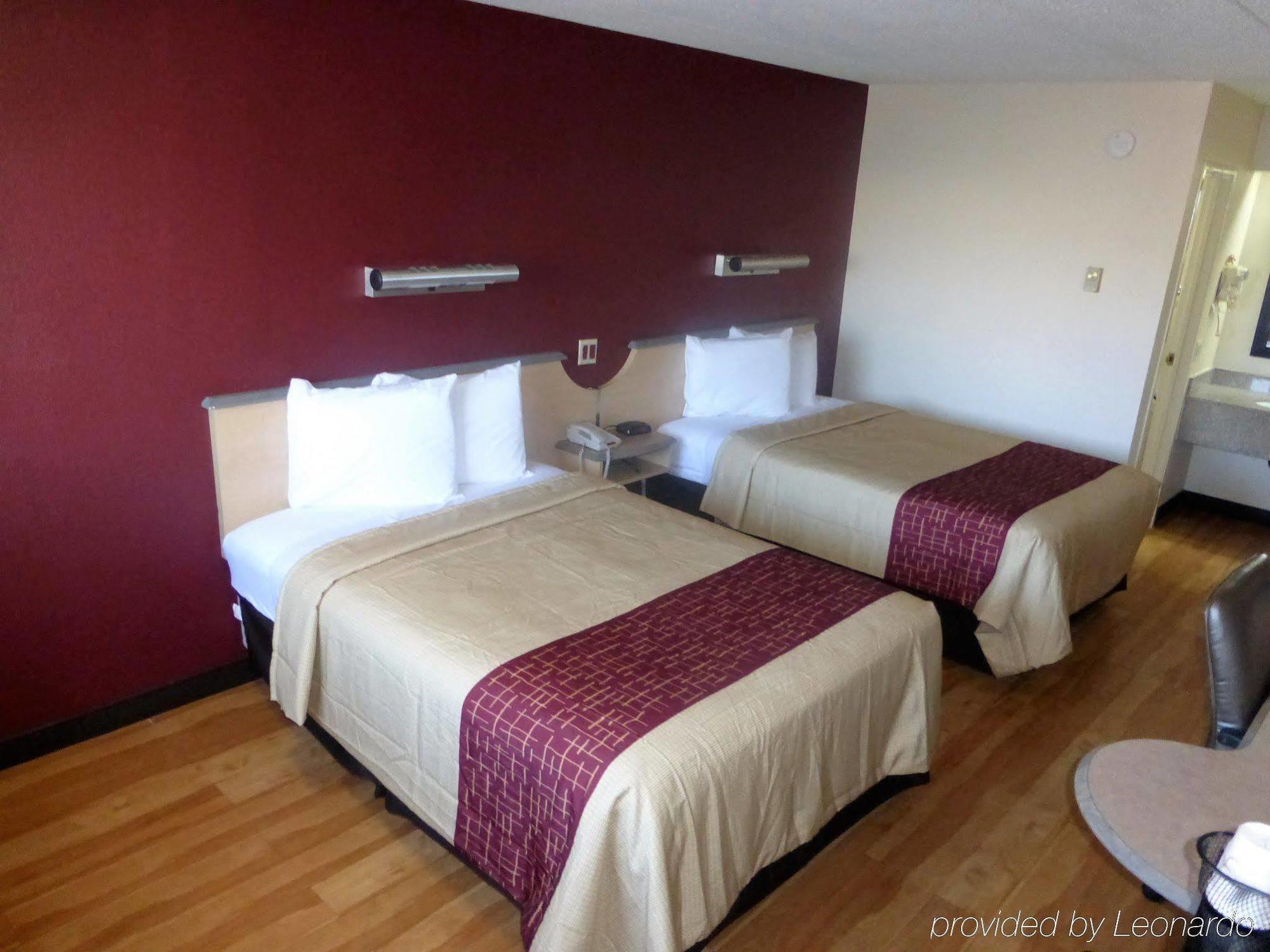 Red Roof Inn Cincinnati East - Beechmont Cherry Grove Buitenkant foto